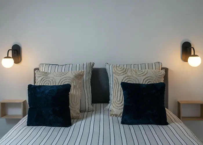 Le 108 - Design, 2 Chambres, Quartier Thermal Apartman *